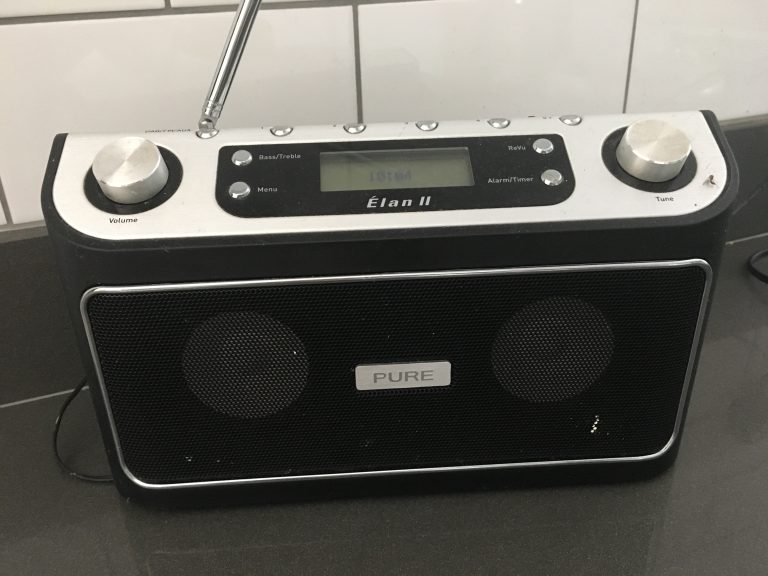 Radio, Radio 1, BBC Radio 1, Listening to the radio