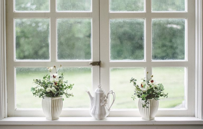 Window, Windowsill, Window frame, White window
