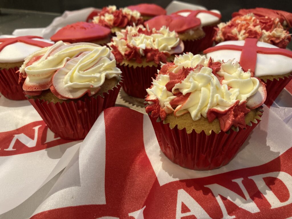 England cupcakes, Cupcakes, Baking, Home baking, My Sunday Photo, Silent Sunday