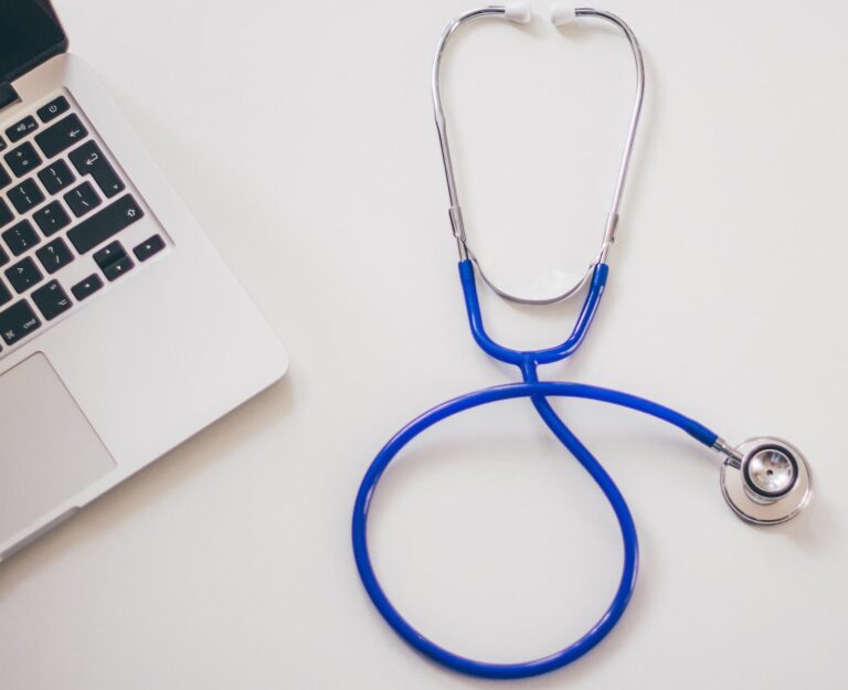 Stethoscope, Doctor, Medicine, Applying for medicine at university